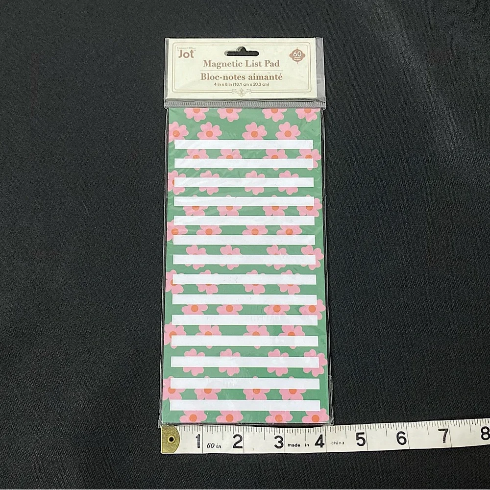 ⭐️ Jot Floral Magnetic List Notepad 60 Sheets
